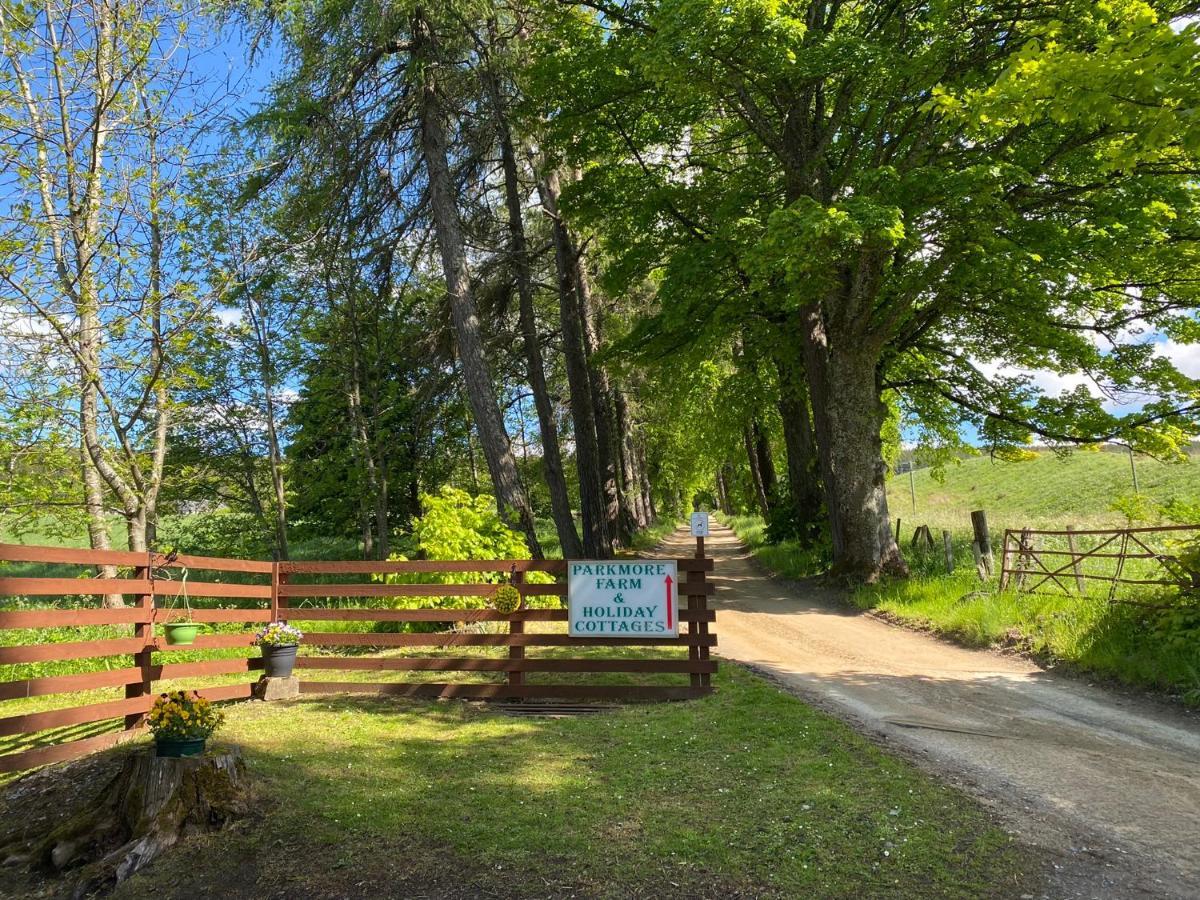 Parkmore Holiday Cottages Dufftown Esterno foto