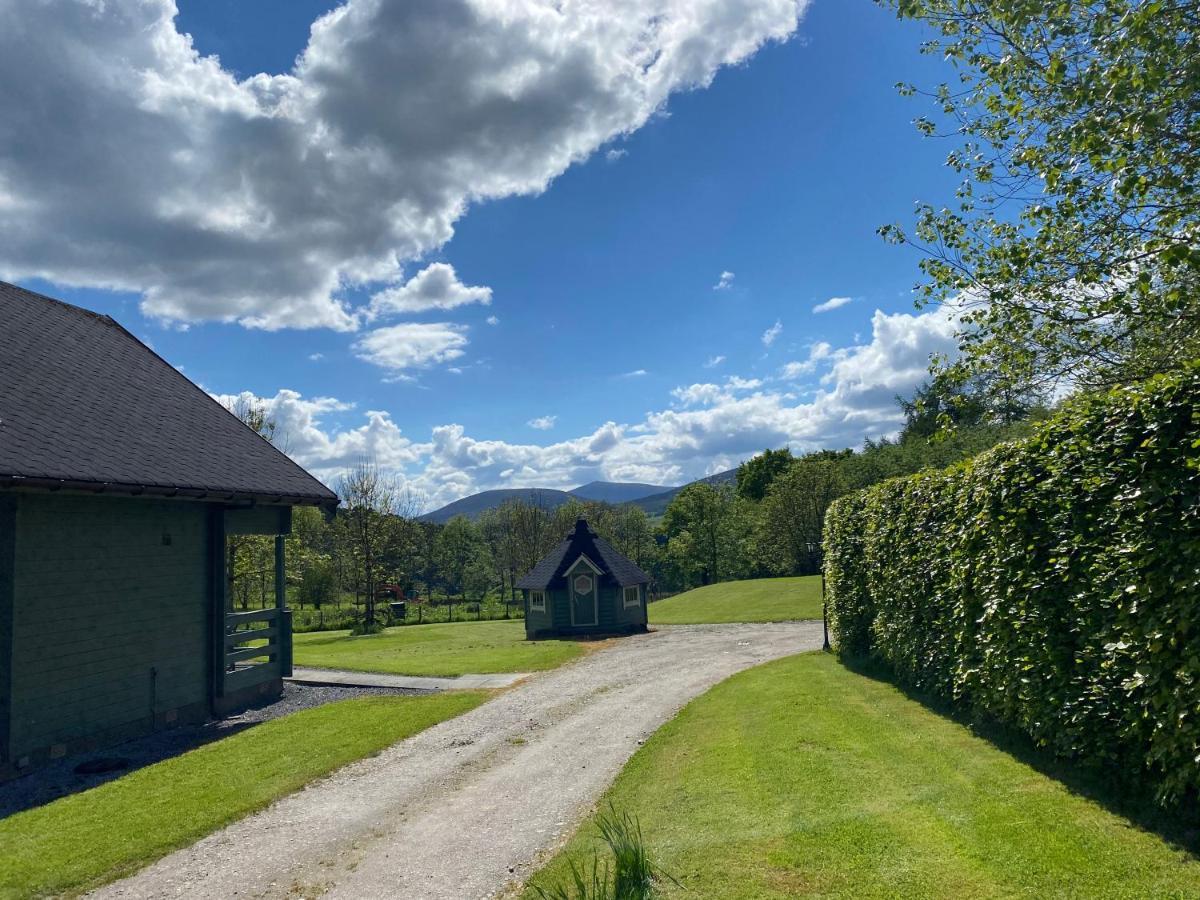 Parkmore Holiday Cottages Dufftown Esterno foto