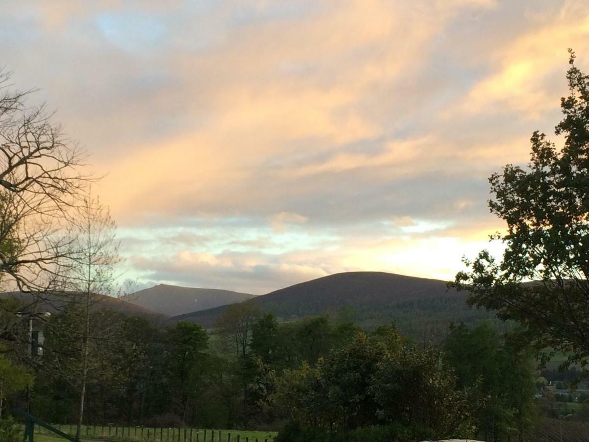 Parkmore Holiday Cottages Dufftown Esterno foto
